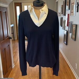 Classic V-Neck Navy Sweater - Women